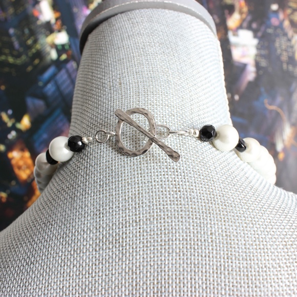 Cognac Crystals Pearls Necklace - Picture 5 of 6